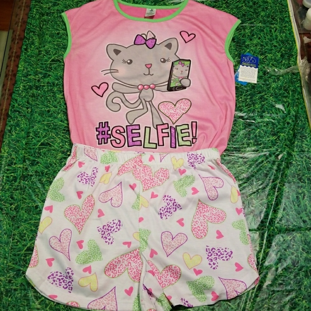 NWT Sleepwear Flame Resistant